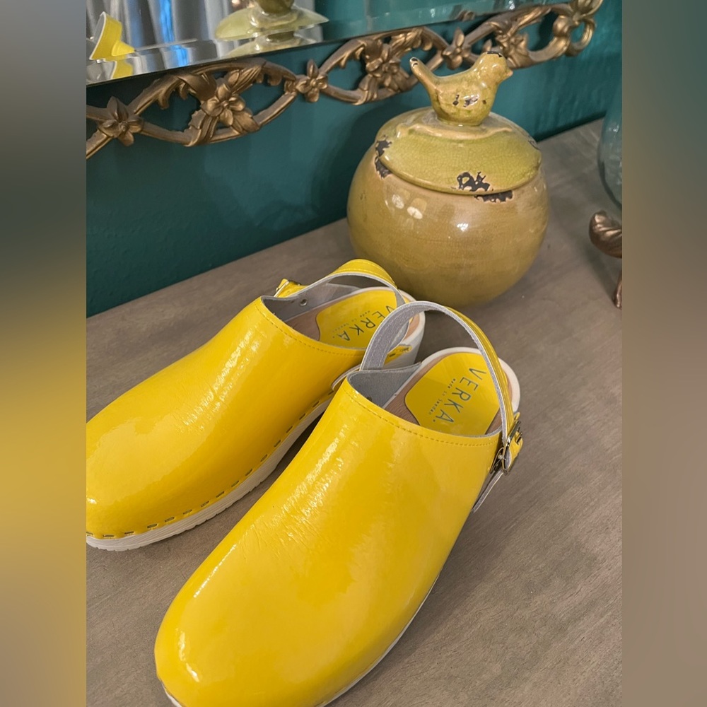 Verka Yellow Clogs 💛 - Picture 5 of 7